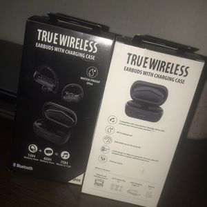 True wireless earbuds